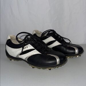 Ecco women’s Hydromax Black and White Golf Shoes sz 5.5US